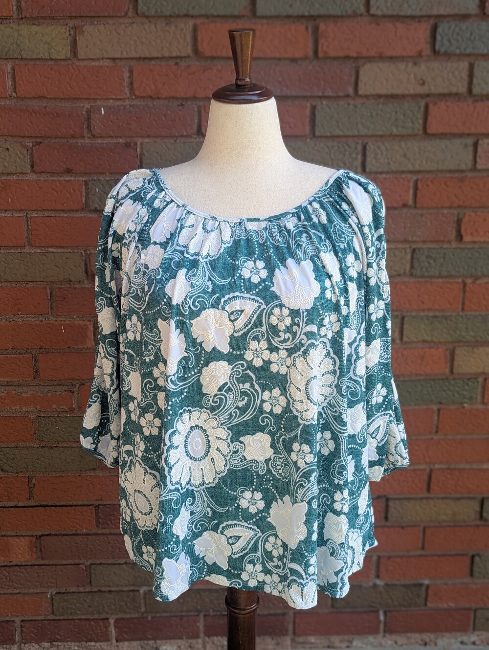 Amana Women's Green Floral Cold-Shoulder Blouse